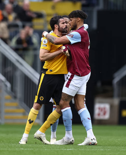 透露出了一 透露出了一