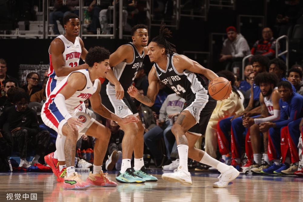 的竞技场上 的竞技场上